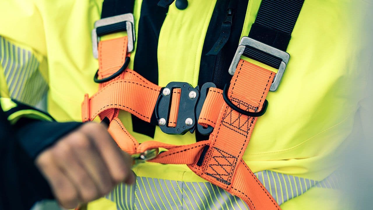Fallsikringssele på håndverker.