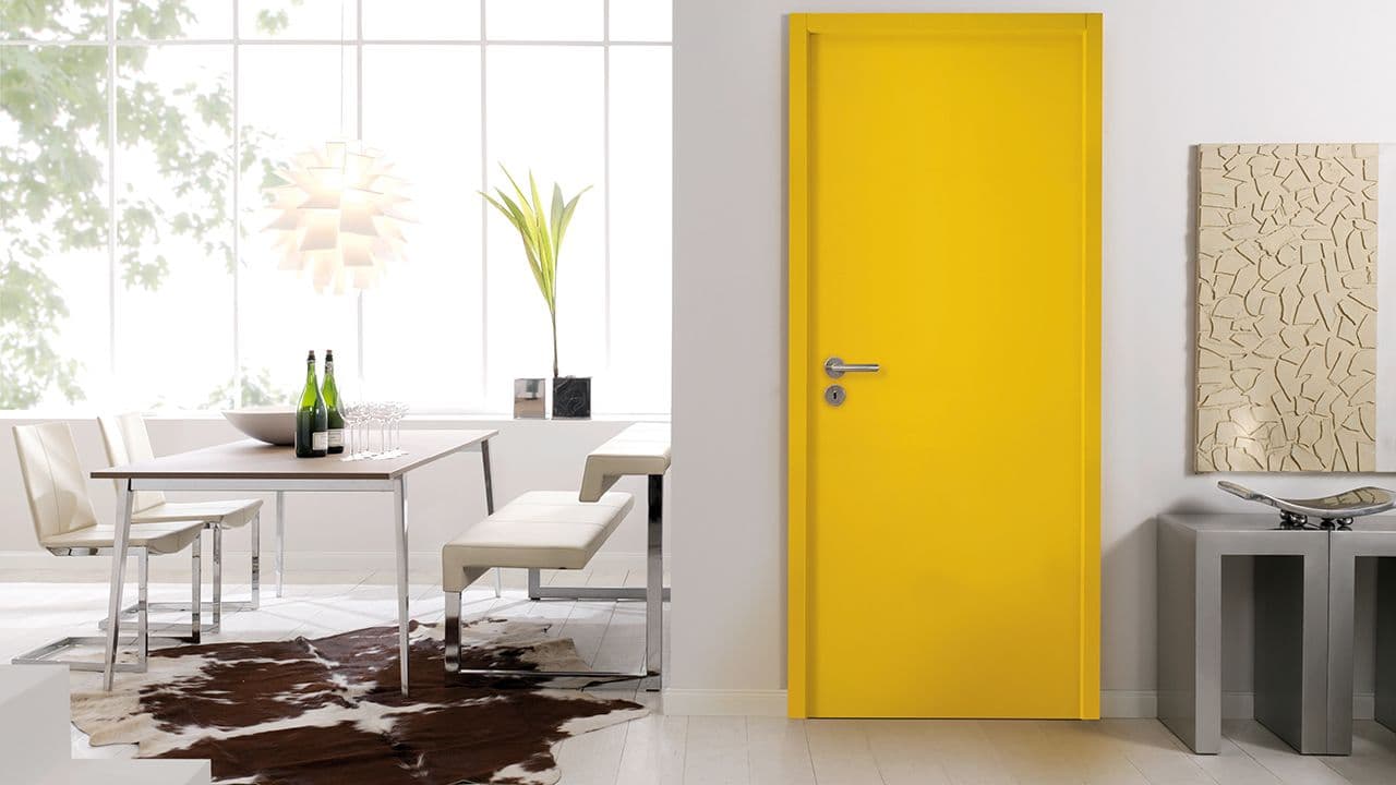 Knall gul innerdør fra Swedoor.