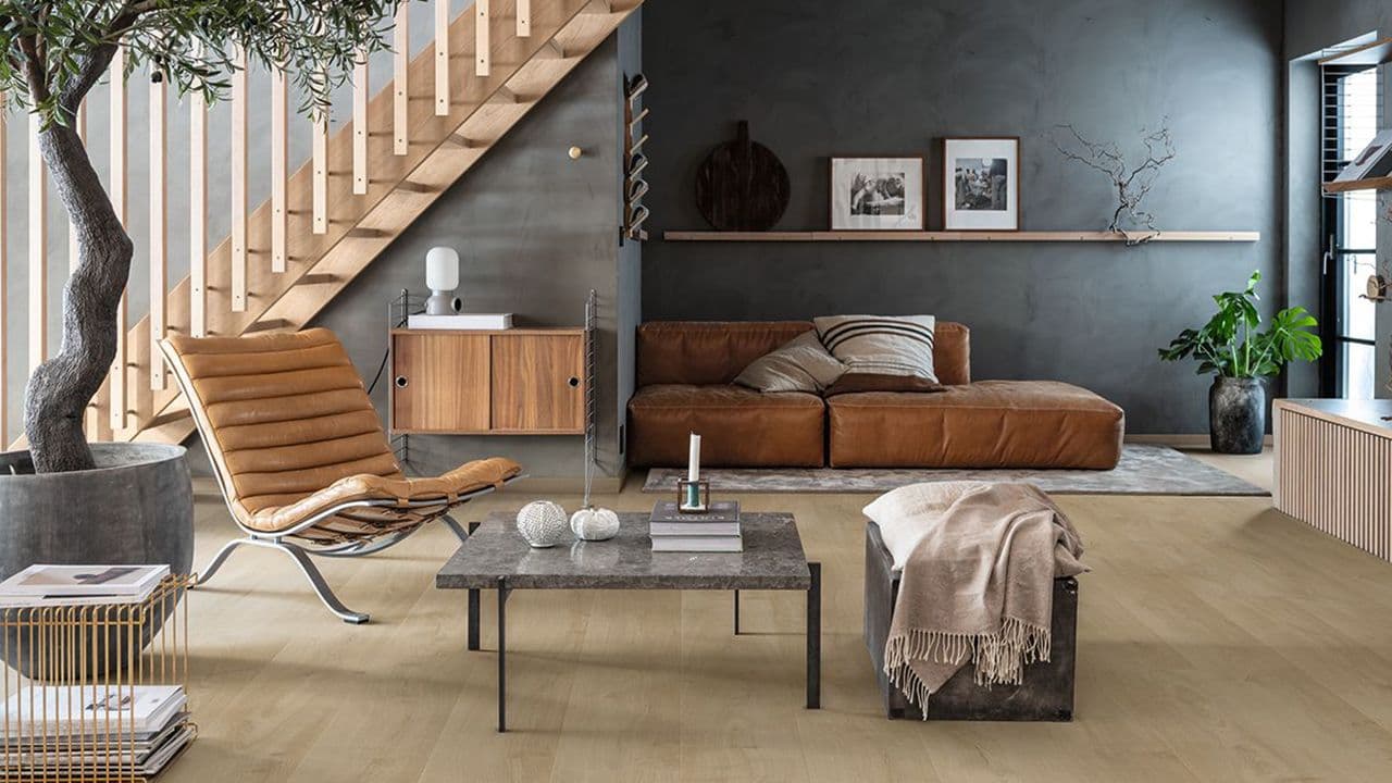 Moderne, nordisk stue med Pergo Trondheim laminatgulv i stilen Fresh Nordic Oak