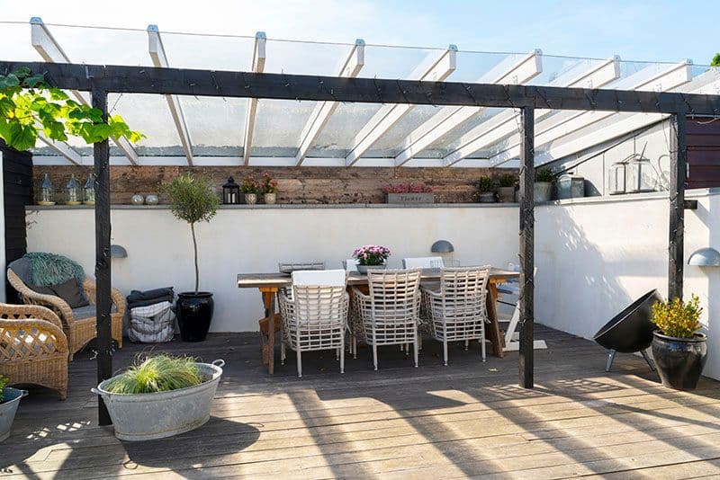 uteområde med møbler